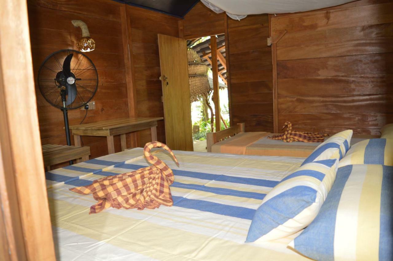 Kumbuk Tree House Villa